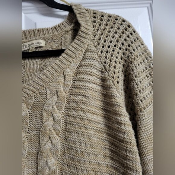 Democracy- Womens,Tan, Cable Knit, Side Zip Sweater -Size L - Picture 2 of 5